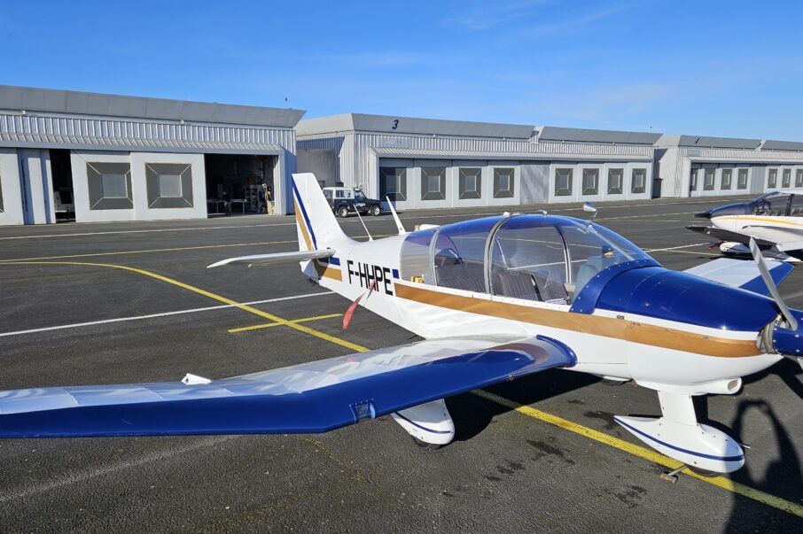 ffvp planeur DR 400 / 180 R  F-HHPE